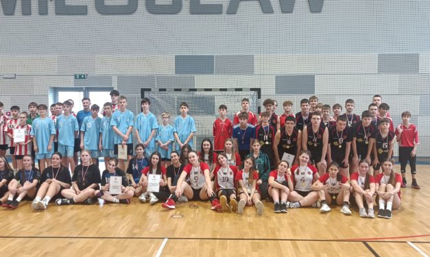 Trzecie miejsce szczypiornistów