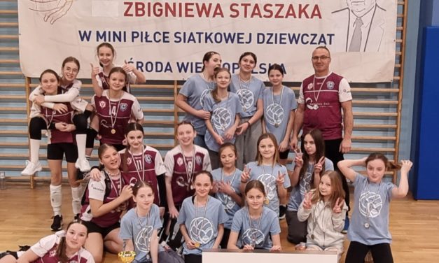 Siatkarki VIs na podium w X Memoriale im.Zbigniewa Staszaka w Środzie Wlkp.