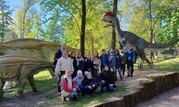 Wycieczka do „Zaurolandii” w Rogowie