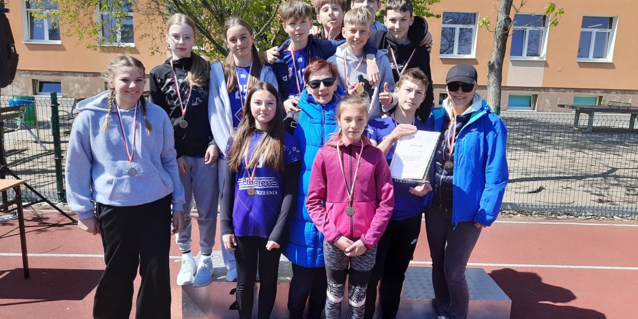 Lekkoatleci z medalami