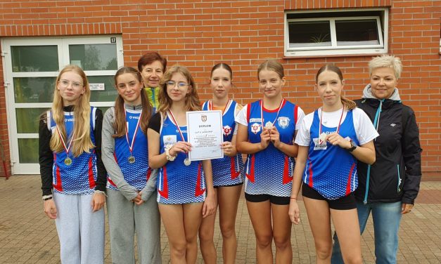 Mistrzostwa Powiatu w Sztafetowych Biegach Przełajowych