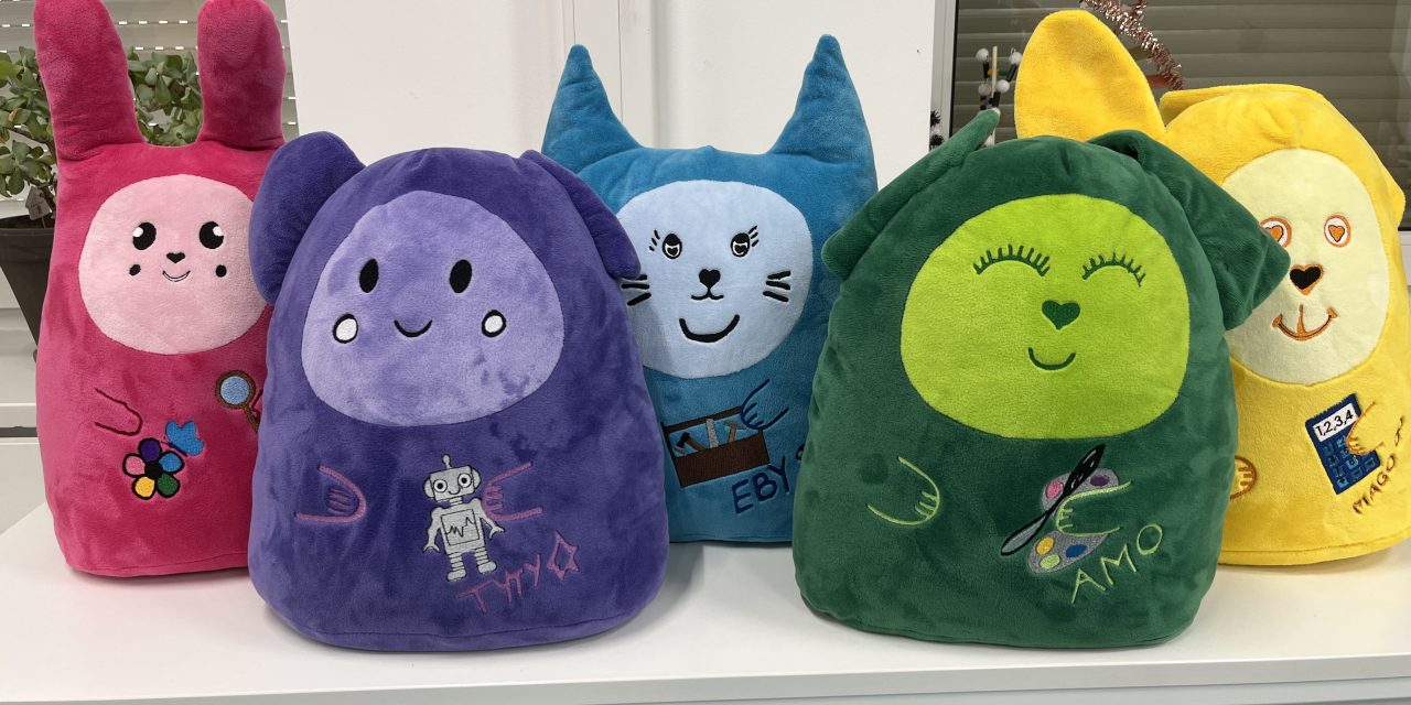 Pierwsze kroki naszych pierwszaków w STEAMowe Przygody Szkolniaka!