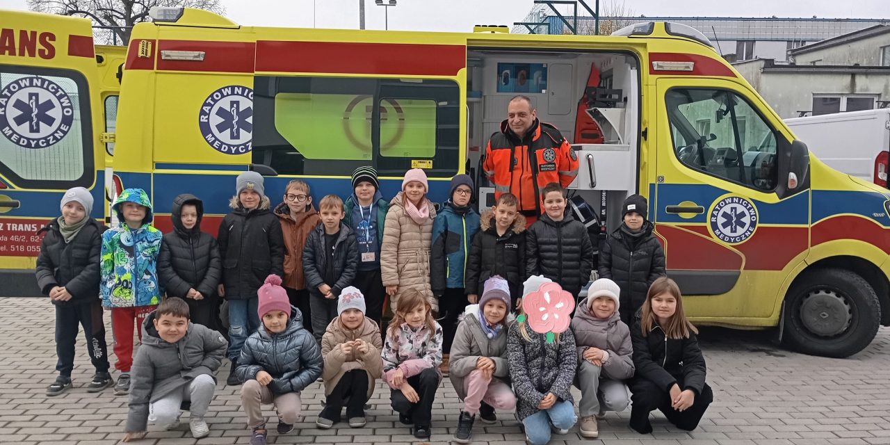 Klasy I C i I D rozpoczęły pierwsze zajęcia z warsztatów ratownictwa medycznego!