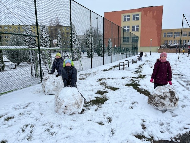 Zabawy na śniegu!