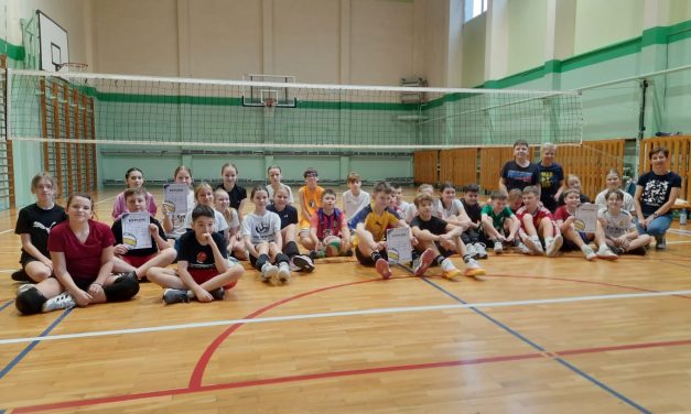 Mistrzostwa Szkoły w Rzucance Siatkarskiej klas V