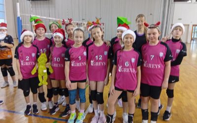 Mikołajkowy Turniej Minisiatkówki Trójek