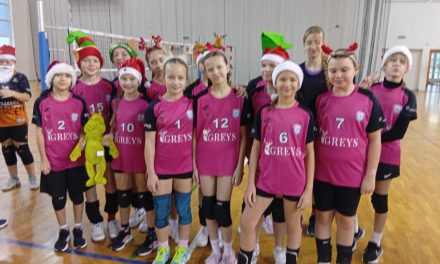 Mikołajkowy Turniej Minisiatkówki Trójek