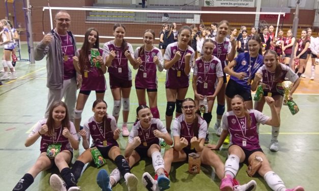 Mikołajkowe zwycięstwo w turnieju siatkarek SSP6 Września