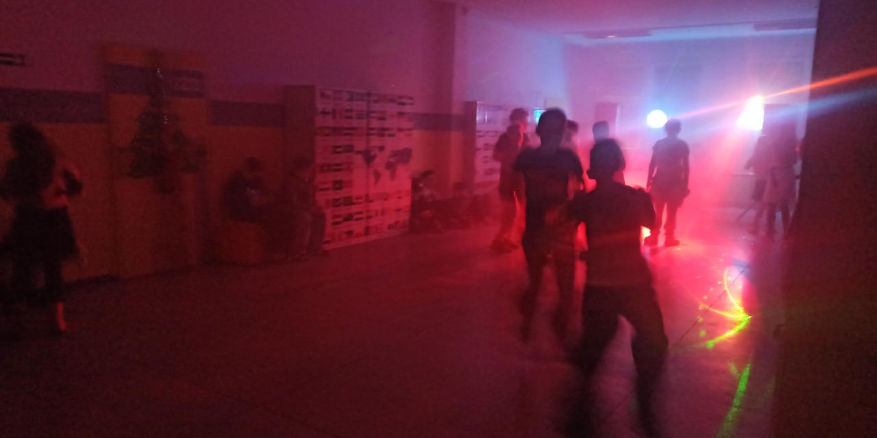 Karnawałowa dyskoteka dla klas 4–6