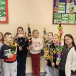 Uczniowie klas III wykonali swoje palmy wielkanocne