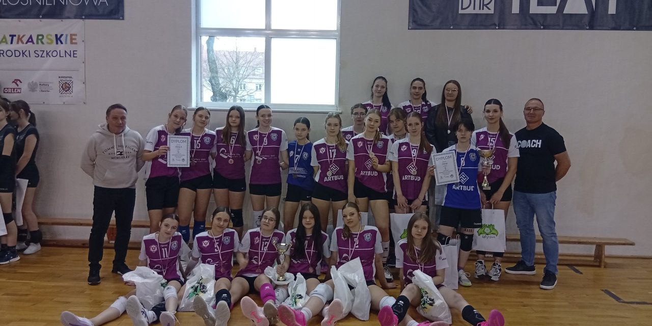 II i III miejsce  naszych siatkarek we Wrzesińskiej Lidze Rekreacyjnej
