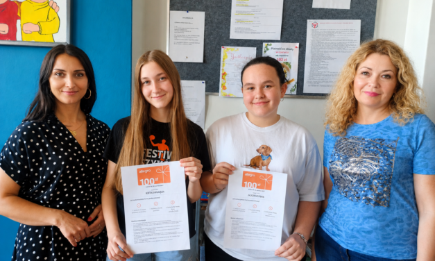 Uczennice SSP nr 6 na Festiwalu Szkoły Demokracji