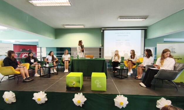 Zwycięstwo naszych dziewcząt w wielkim finale debat!